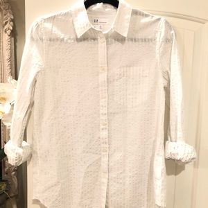 NWT Gap Fitted Boyfriend Shirt
